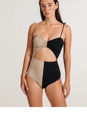 Aniela Parys Woman's Marina Two-Toned One-Piece Swimsuit Sz med